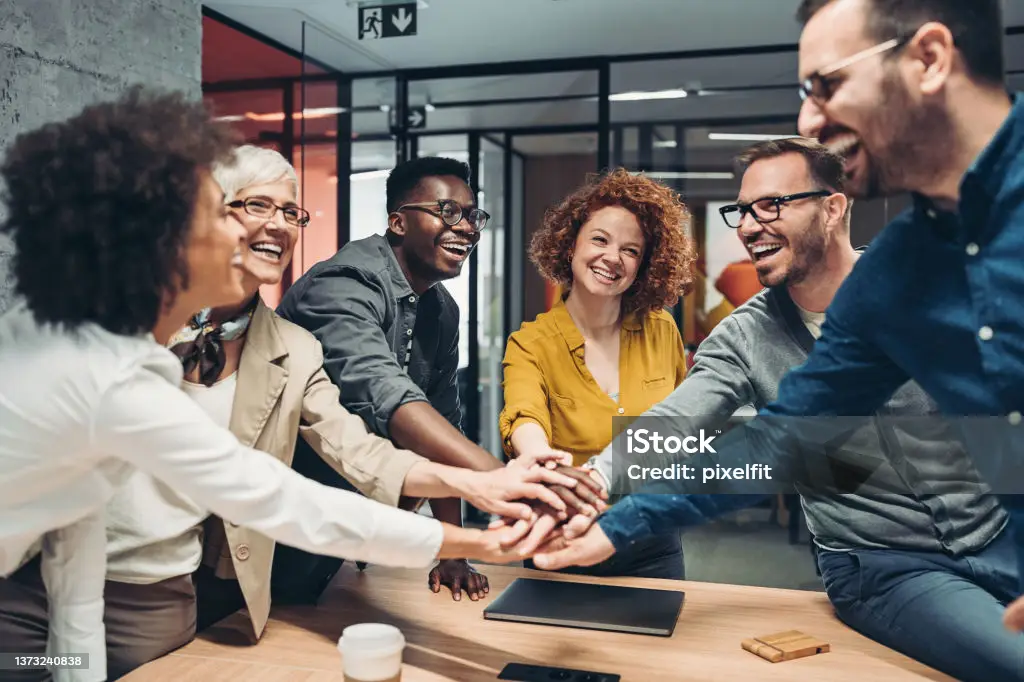 Lehrkräfte teilen Best-Practice-Erfahrungen und motivieren sich gegenseitig